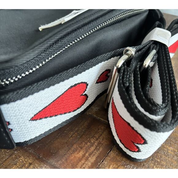Love Brighton Crossbody Bag Black Red Heart Strap NWT And Extra Makeup Bag - Picture 14 of 15